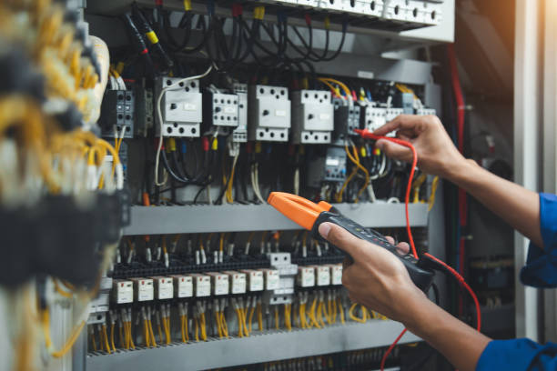 Best Local Electrician Companies  in Senatobia, MS